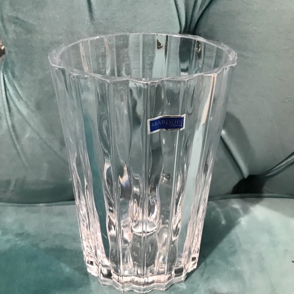 Marquis by Waterford 8" Lead Crystal Oval Vase #156027 Signed, Made in Japan - Picture 3 of 10